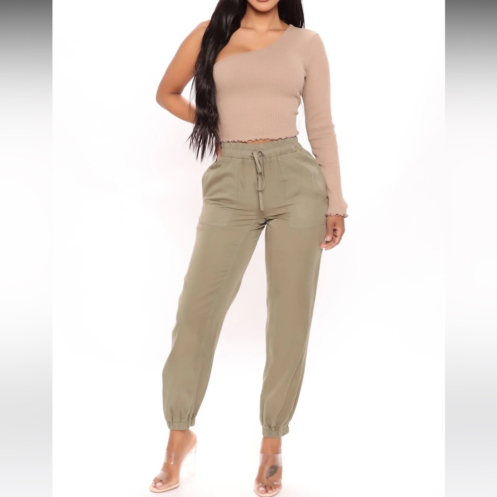 Fashion, nova, lightweight, jogger, pants, medium